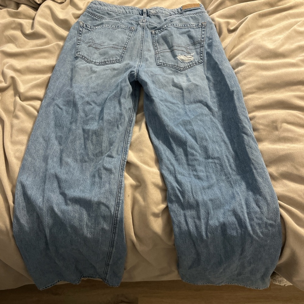AMERICAN EAGLE Ripped Jeans - Picture 2 of 4